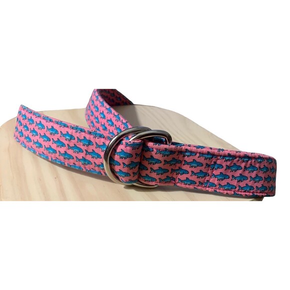 Vineyard Vines Boys D-Ring Pink Canvas Shark Belt Sz S 100%Cotton Coastal Preppy - Picture 2 of 6